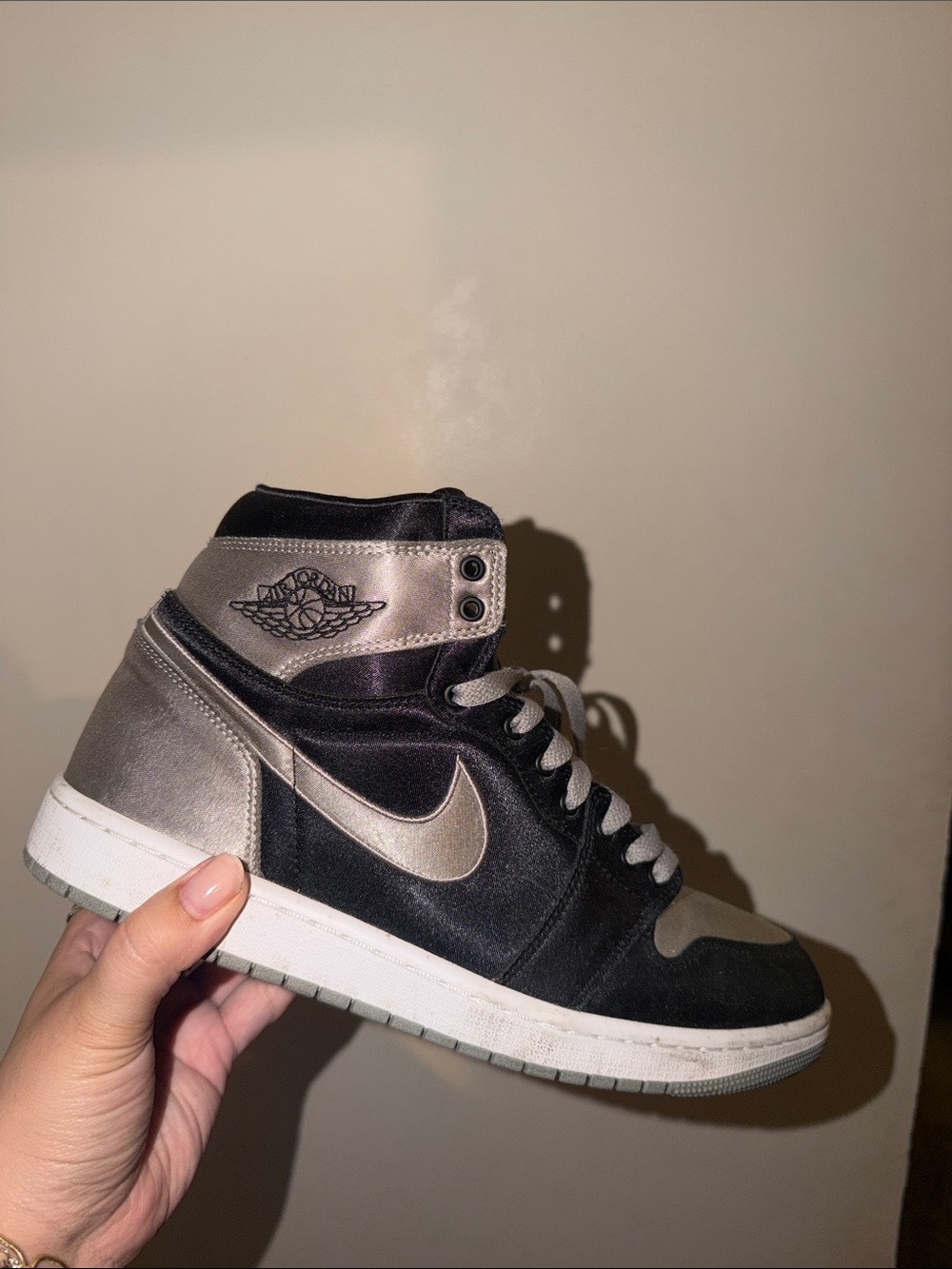 Jordan 1 Retro High OG- Satin shadow